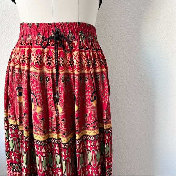 VINTAGE 1970S MULTI PRINTED RED BOHEMIAN MAXI SKIRT - Picture 5 of 7